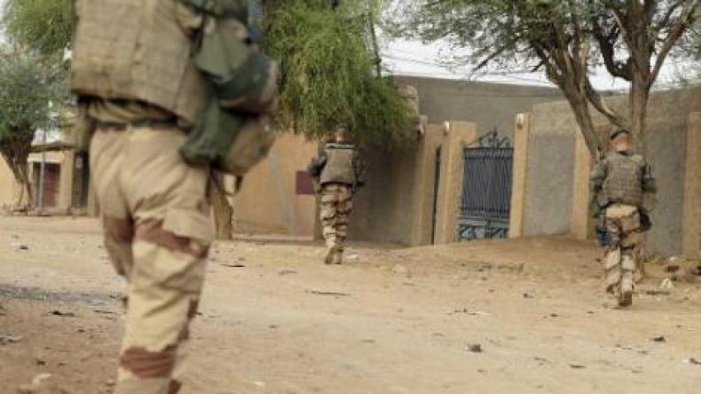 الجيش الفرنسي يقتل 24 مسلحاً في مالي