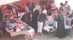 زوالية ينقبون عن فرحة العيد بين أكوام “الشيفون”