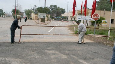 Tens of Moroccans seek Algerian nationality