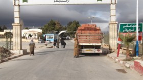 إلغاء ضريبة السيارات على الجزائريين بتونس قريبا