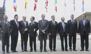 Le G7 s'ouvre sur fond de crise économique et financière