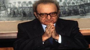 France: Garaudy, intellectuel communiste, converti à l'Islam, militant