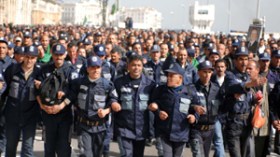 صرف‭ ‬المخلفات‭ ‬المالية‭ ‬دفعة‭ ‬واحدة‭ ‬لنصف‭ ‬تعداد‭ ‬الحرس‭ ‬البلدي‭ ‬قبل‭ ‬رمضان