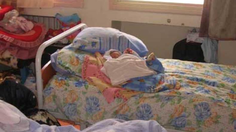 عندما تتحول القابلة إلى كابوس يخيف الحوامل