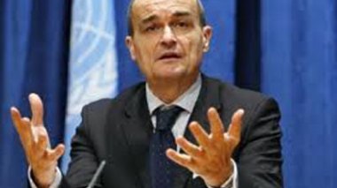 La France défend sa décision de larguer des armes en Libye