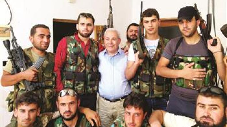 Syria: Ghalioun visits embattled Idlib with the help of rebels
