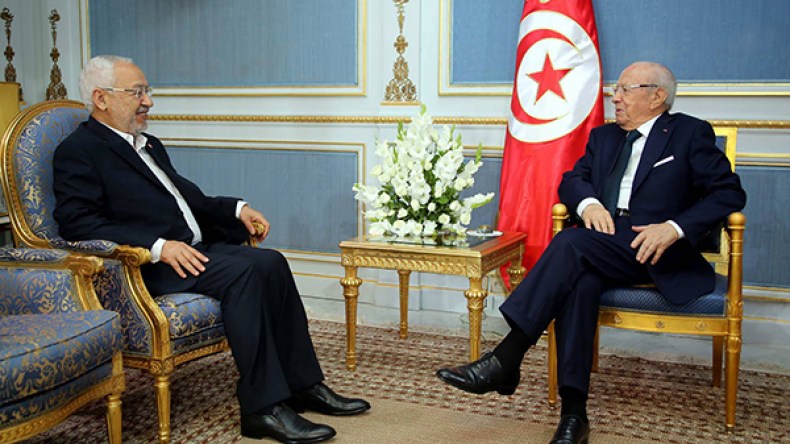 الغنوشي يطلع السبسي على نتائج لقائه ببوتفليقة