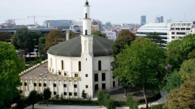 Un responsable de la Grande Mosquée de Bruxelles accusé d’espionnage en faveur du Maroc