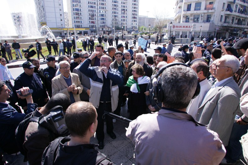 Police break up CNCD march in Algiers