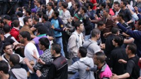 الطلبة يصعّدون ويمنعون حراوبية من دخول وزارته