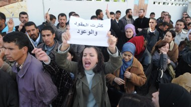 Algeria to apply pay raise plan