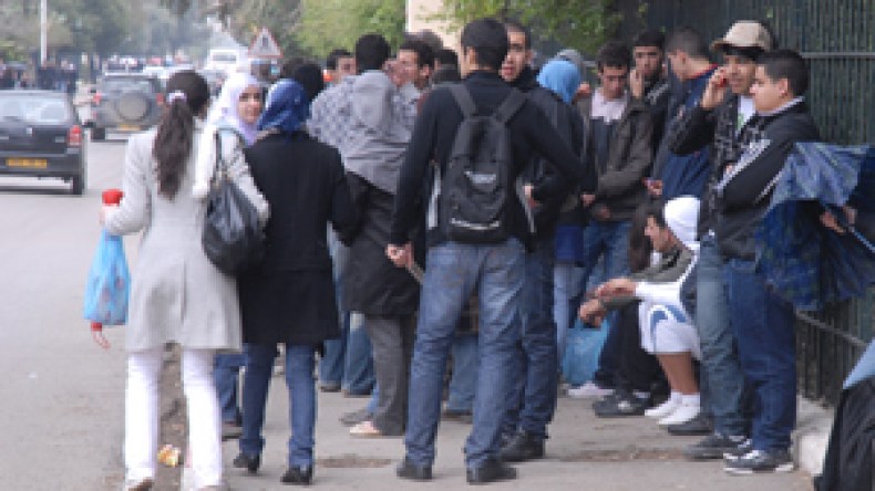 تحقيق حول “جهات مشبوهة” تدفع بتلاميذ البكالوريا إلى الشارع