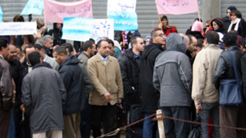 20 ألف أستاذ مُتعاقد بلا أجور منذ أزيد من عام!