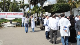 جرحى وتوقيفات وسط الأطباء بعد محاولتهم الخروج للشارع