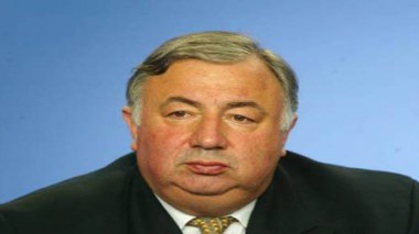 Guenaïzia reçoit l’ancien président du Sénat français