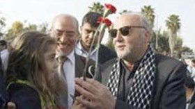 البيروقراطية المصرية تحوّل مسار غالاوي إلى سوريا لإدخال قافلته الثالثة إلى غزة