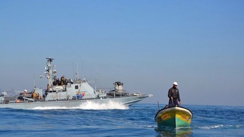 البحرية الإسرائيلية تعتقل عشرة صيادين فلسطينيين قبالة غزة