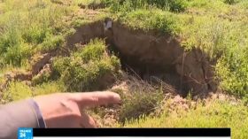 سكان رفح يتهمون مصر بإغراق الحدود بمياه البحر