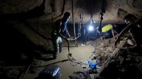 فقدان ثمانية فلسطينيين في انهيار نفق في قطاع غزة