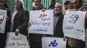 عائلات مختطفين فلسطينيين في سيناء تطالب بالكشف عن مصير أبنائها