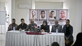 أهالي مختطفين فلسطينيين يطالبون مصر بالكشف عن مصيرهم