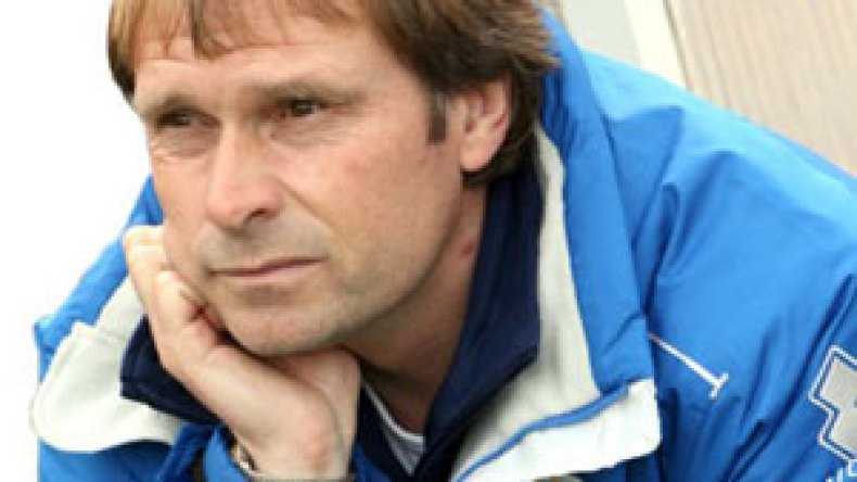 غيغر  يعالج  النقائص  ويحضر  خطة  هجومية  تحسبا  لمواجهة  هارتلاند