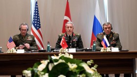 قائد الجيش التركي يجتمع بنظيريه الأمريكي والروسي