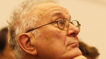 الأستاذ جيرار ترونيل : المناضل الطيّب