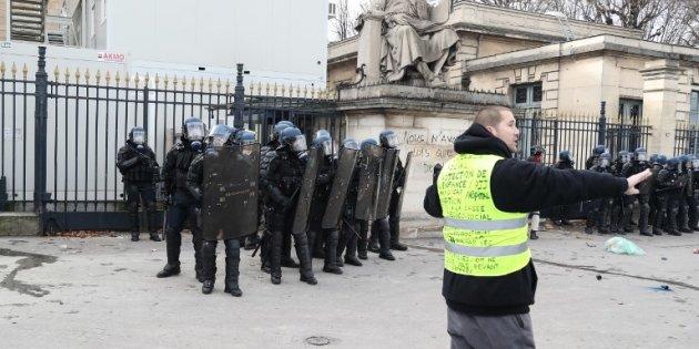 France (gilets jaunes) : un manifestant a eu la main arrachée