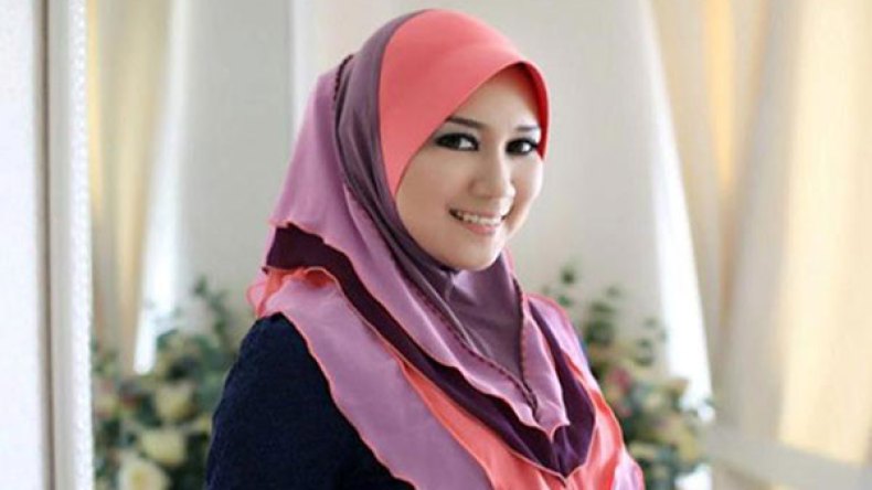 للمحجبة.. قناع فعال لعلاج تلف الشعر