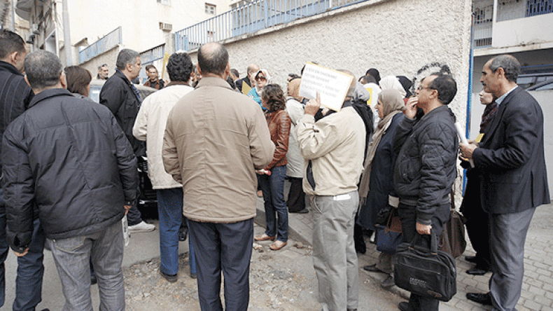 أساتذة يحتجون أمام مقر وزارة التعليم العالي ضد العنف