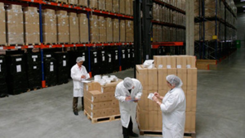 الجزائر تقلّص طلبها من لقاح أنفلونزا الخنازير إلى النصف