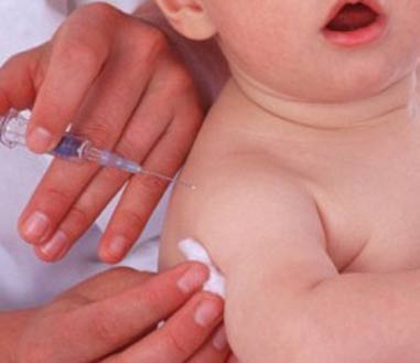 La rareté des vaccins pour enfants fait paniquer les parents