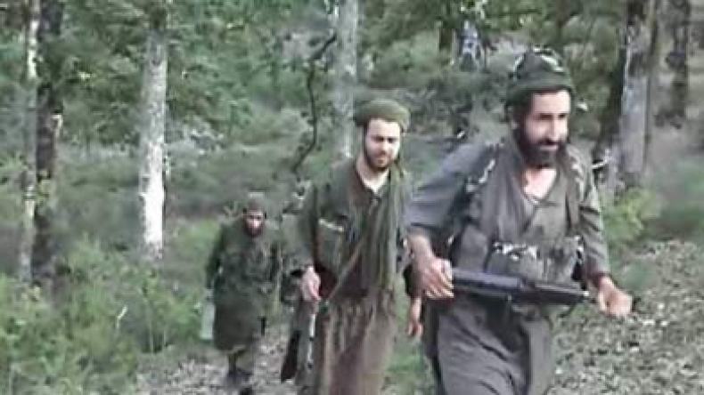 قوات الأمن تحبط اعتداءين انتحاريين بحزام ناسف بغليزان