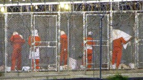 الجزائريان المفرج عنهما من غوانتنامو يلتحقان بذويهما بالعاصمة وبشار