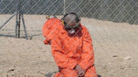 عائلة أحد المعتقلين الجزائريين بغوانتنامو تفضّل فرنسا وجهة لابنها