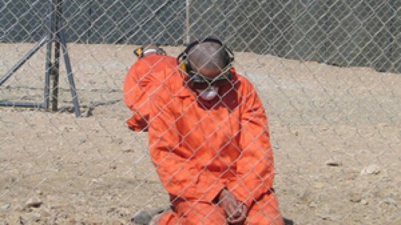 عائلة أحد المعتقلين الجزائريين بغوانتنامو تفضّل فرنسا وجهة لابنها