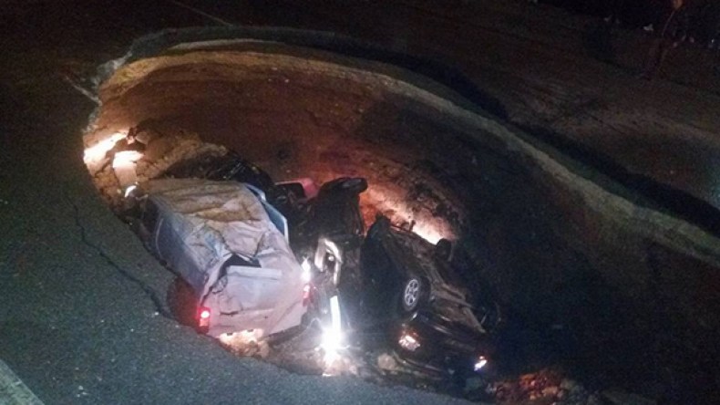 مندبة كبيرة.. لأجل “حفرة”!