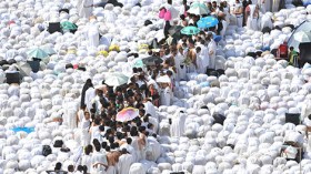 ثلاث وفيات و250 حاج جزائري تائه في مكة