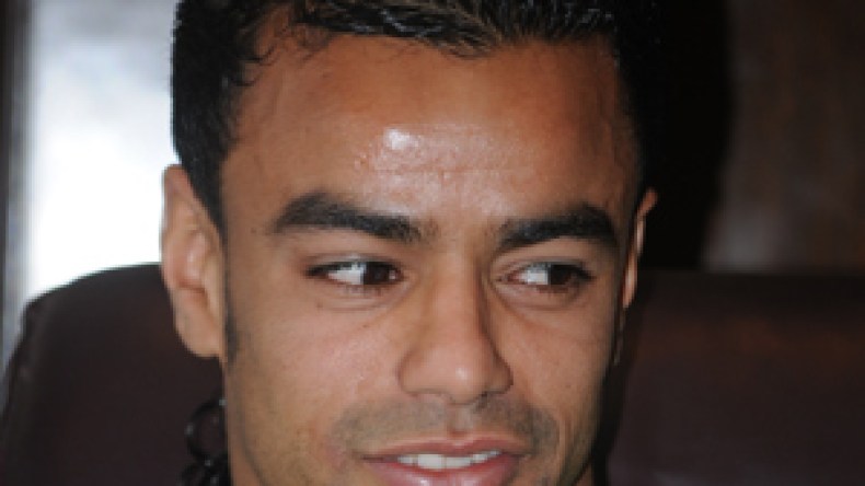 أندية قطرية وسعودية تفاوض الحاج عيسى وزياية يقترب من الوحدة السعودي