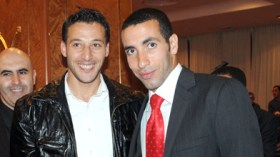 ملك قلوب العرب محمد أبو تريكة  للشروق: سنقف وراء المتأهل مصر كانت أو الجزائر