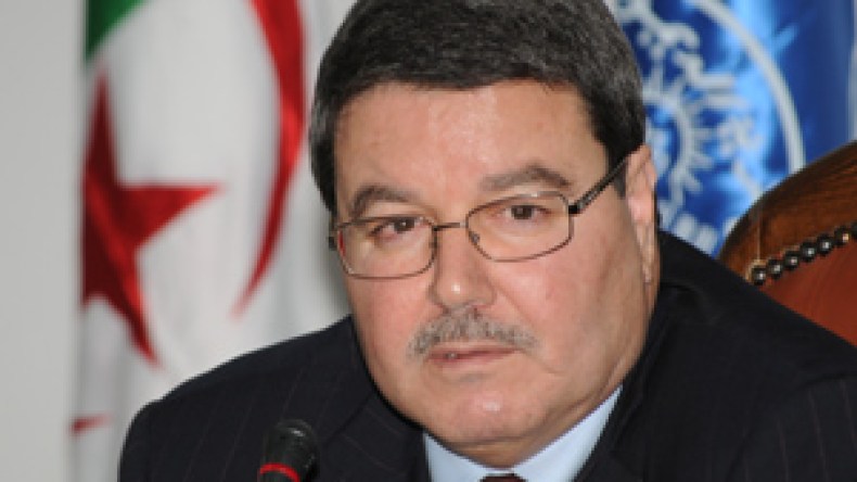 هامل يقيل مدير الإدارة العامة لجهاز الأمن