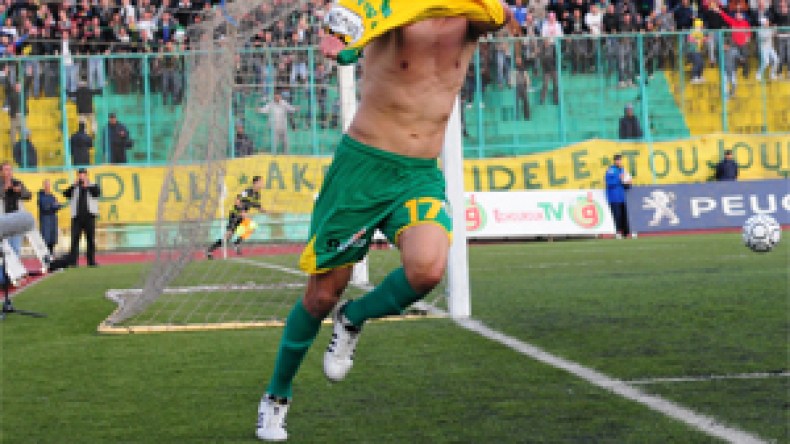 الكناري‭ ‬يهزم‭ ‬بجاية‭ ‬ويطرد‭ ‬نحس‭ ‬التعادلات‭.‬