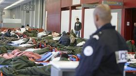 إيطالبا: طوارئ بسبب فرار حراق جزائري ومغاربة من مركز حجز  للمهاجرين