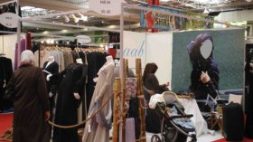 ربع متر من القماش زلزل أركان الدولة الفرنسية!