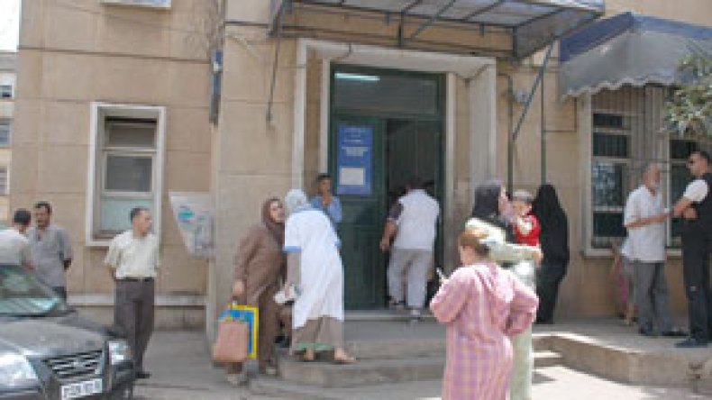 وزراء‭ ‬وشخصيات‭ ‬ومديرو‭ ‬مستشفيات‭ ‬يخشون‭ ‬غضب‭ ‬‮”‬البروفسور‮”‬