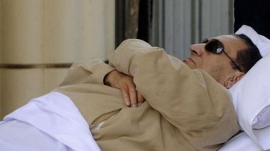 Égypte : Moubarak soumis à une défibrillation à 2 reprises