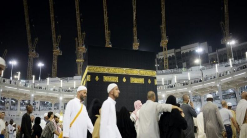 الحجاج يختتمون مناسك الحج