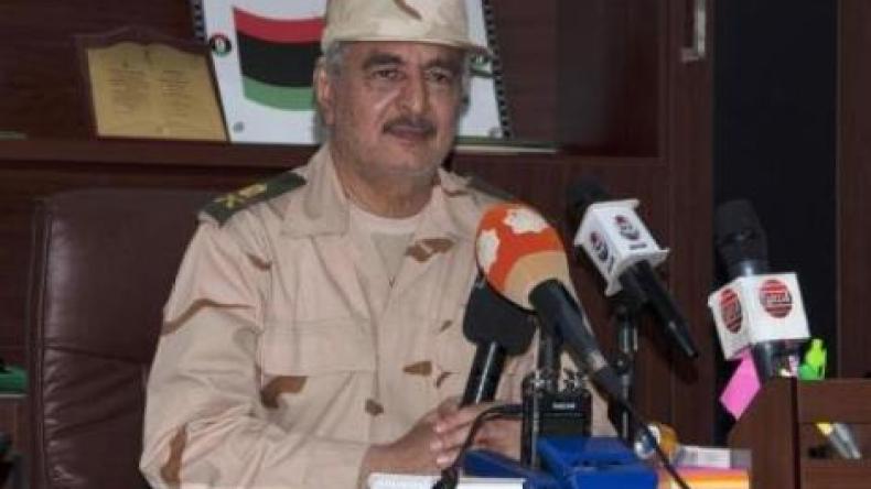 حفتر يعلن استعداده للتعاون مع إسرائيل