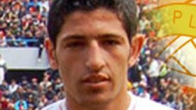 حليش  لن  يلعب  إلا  في  انجلترا